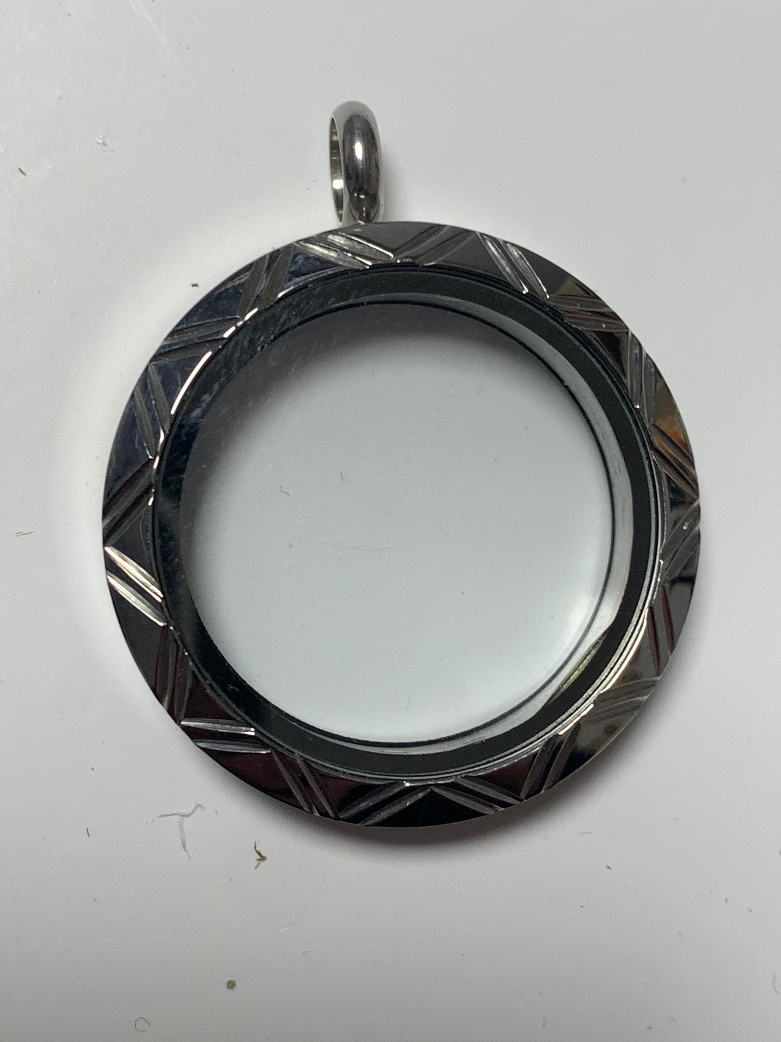 Detailed Circle Gem Locket - Silver